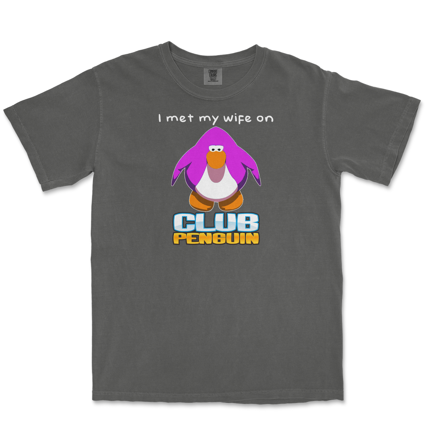 Comfort Colors T-Shirt Club Penguin Wife in Pepper