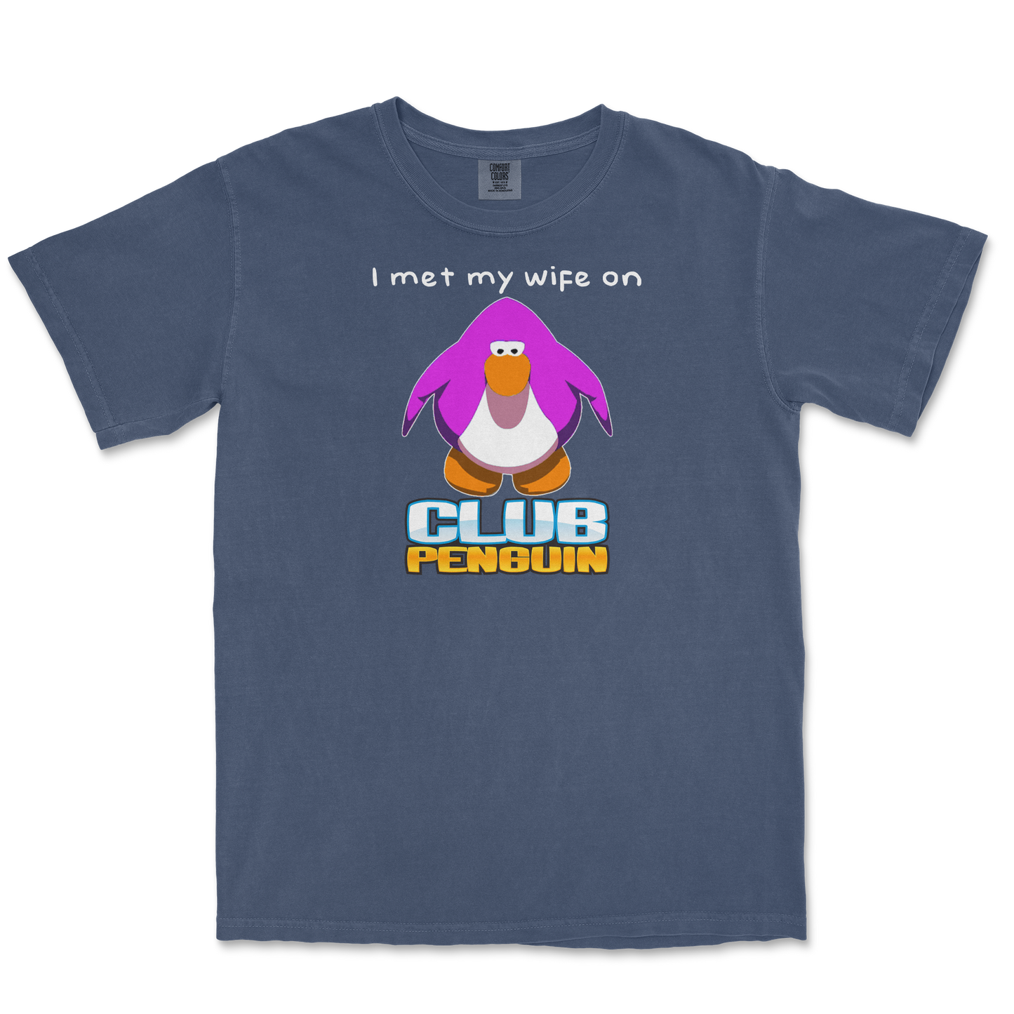 Comfort Colors T-Shirt Club Penguin Wife in Midnight
