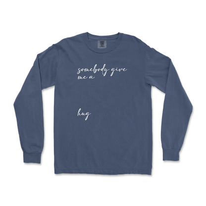 Comfort Colors Long Sleeve Hug Me in Midnight