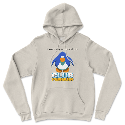 Gildan SoftStyle Hoodie Club Penguin Husband  in Sand