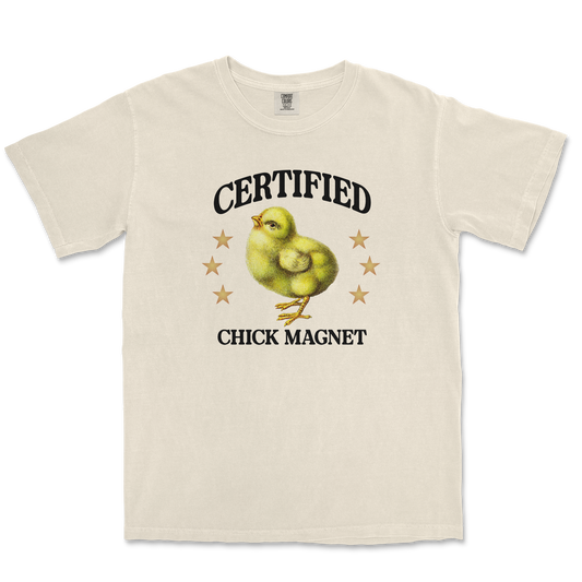 Comfort Colors T-Shirt Chick Magnet in Ivory