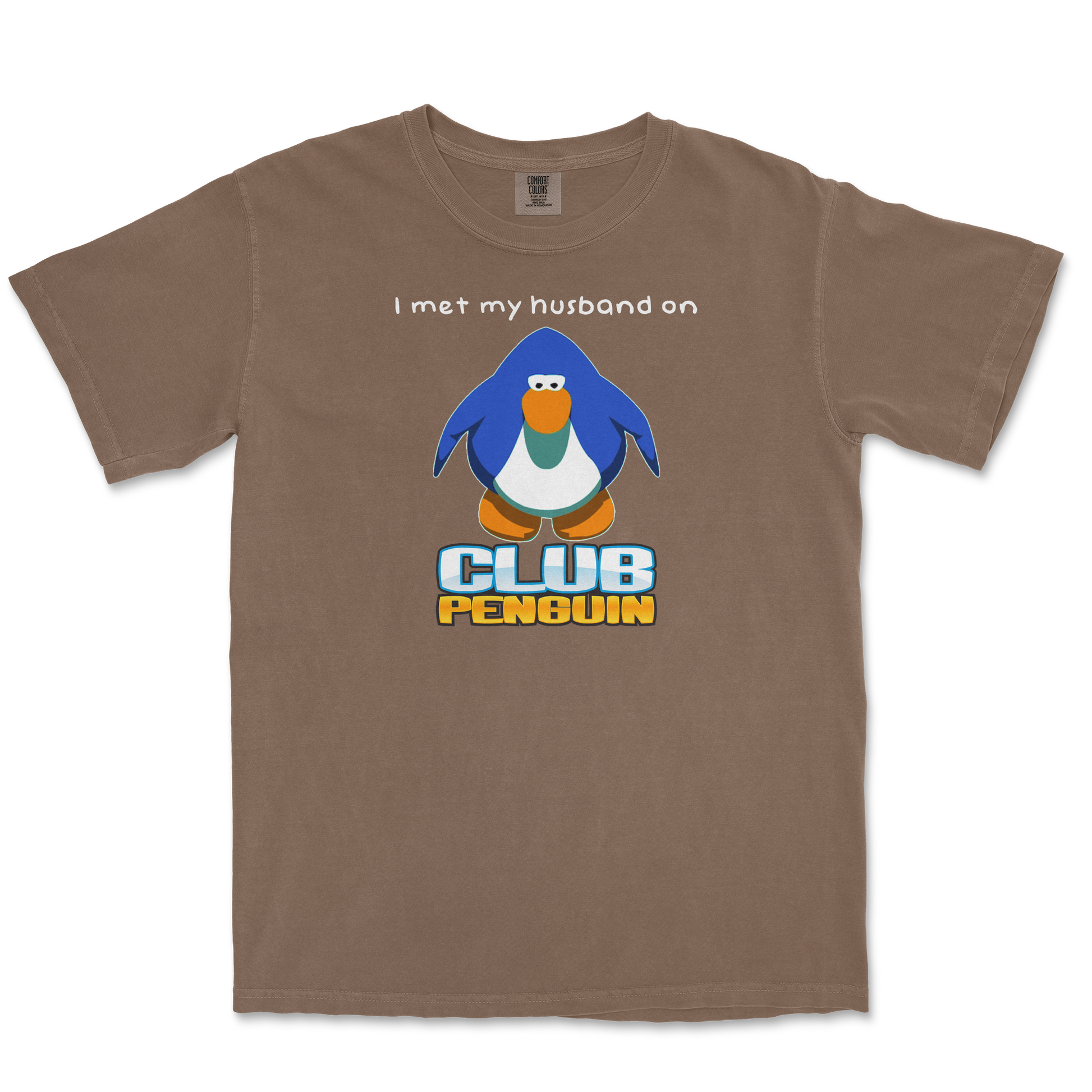 Comfort Colors T-Shirt Club Penguin Husband  in Espresso