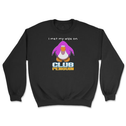 Gildan SoftStyle Crew Neck Club Penguin Wife  in Black